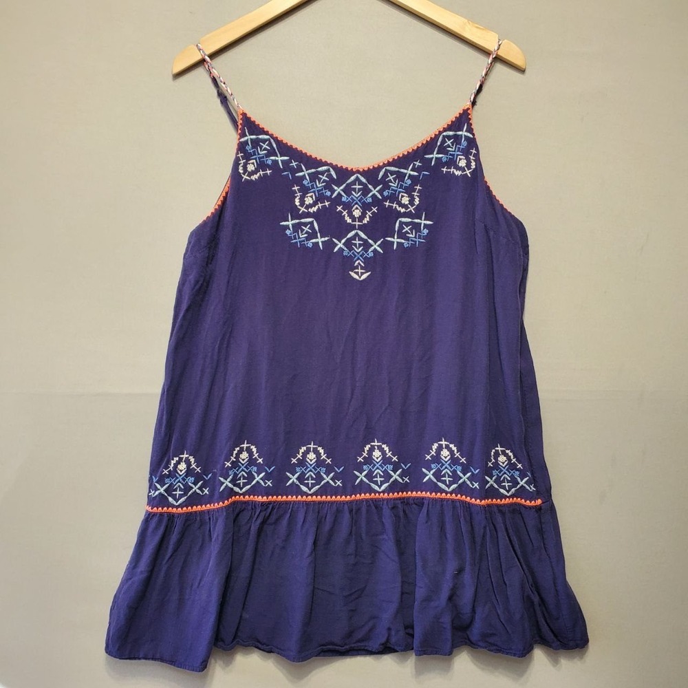 Skies Are Blue Embroidered‎ Cami Tank Top Womens Medium Purple Boho Peplum Hem